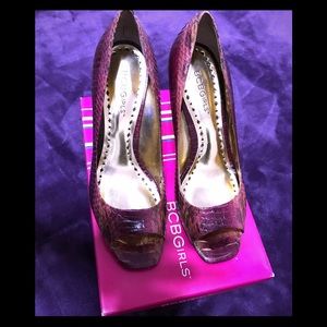 👠 SALE! BCBG Cherrywood/Rich Snake Heels 👠
